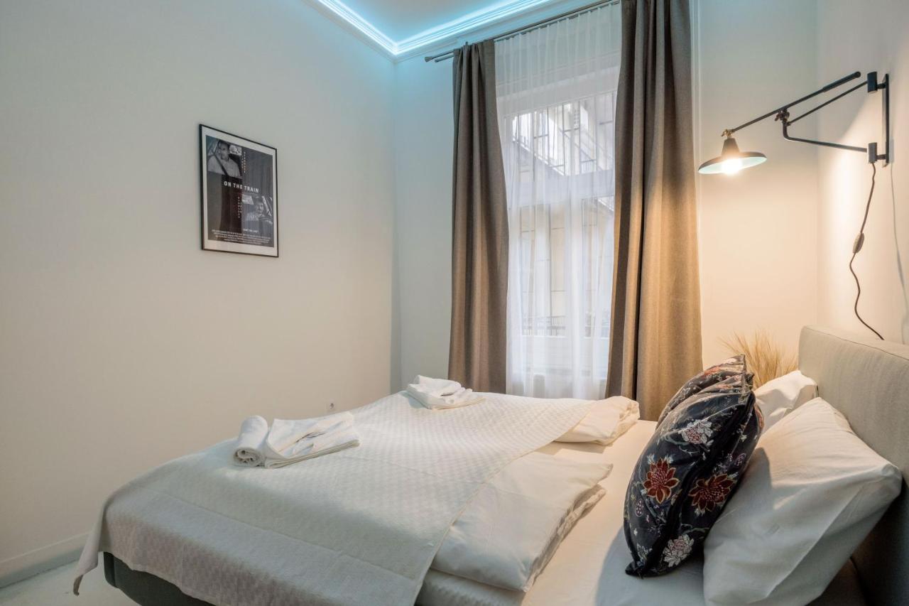 Sunshine Sprint Luxury Apartment Budapest Esterno foto